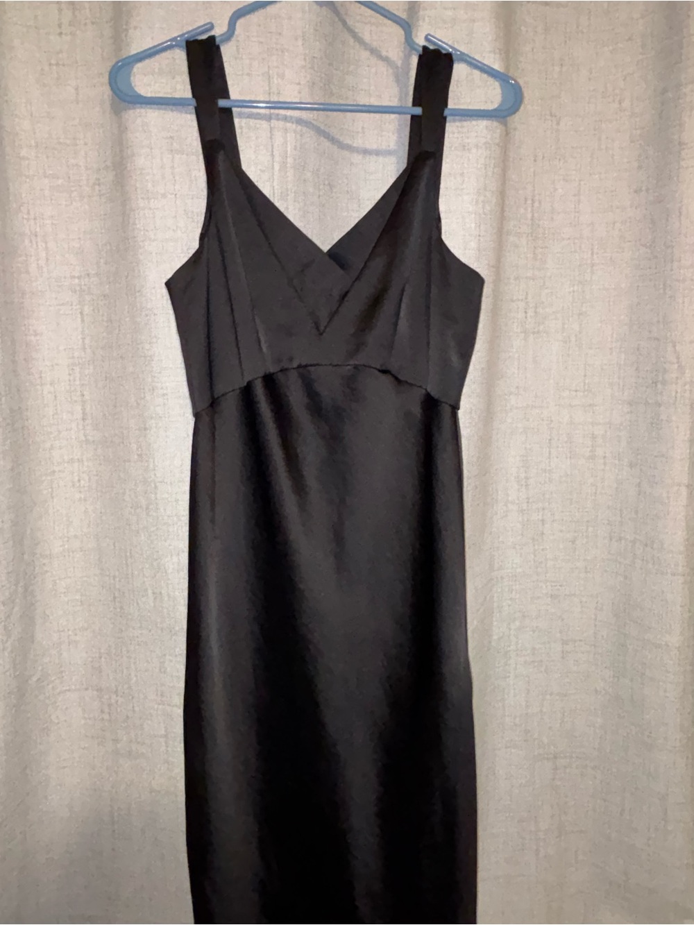 Express Black Midi V-Neck Sleeveless Dress
